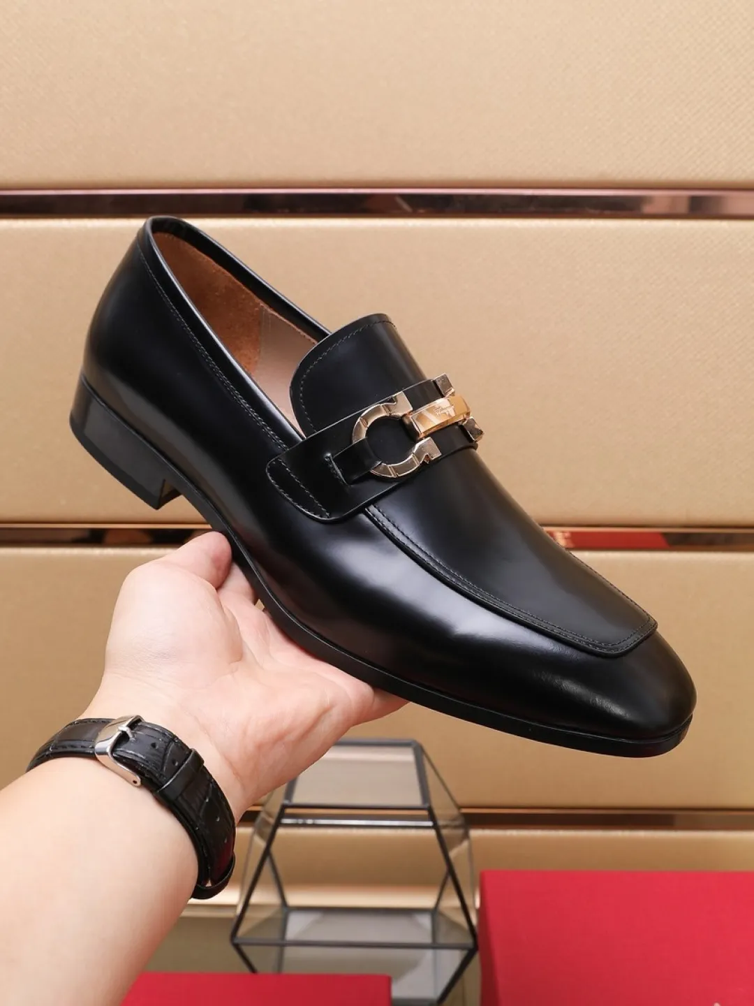 P620💰🔥《Ferragamo》👏Latest • High-end top brand luxury ~ purchasing agency, top quality ~. New fashionable business men's shoes🔜The uppers are made of original open-edge beaded cowhide➕cowhide·lining, with fine workmanship. The original stylish and soft combination wear-resistant and non-slip outsole is light and comfortable on the feet. The real thing looks better in real life. Size: 38/45